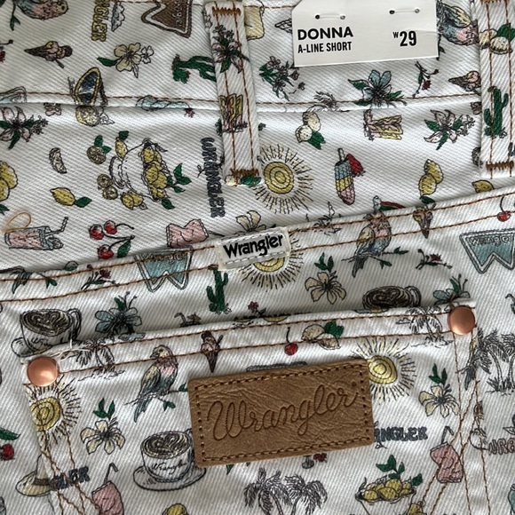 Free People Wrangler Donna Denim Shorts - Picture 9 of 10